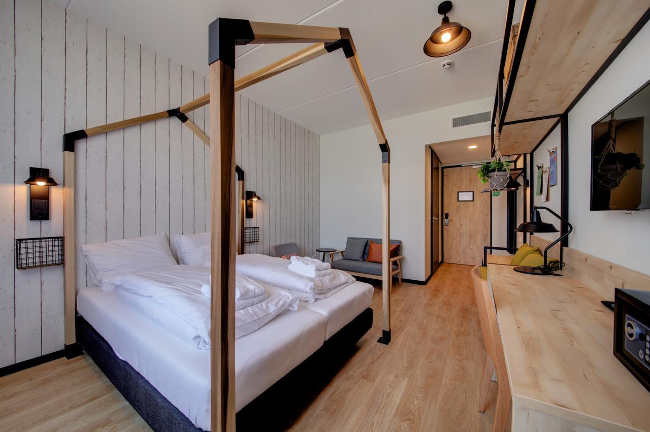 Double or Twin Room,817357109:JPEG